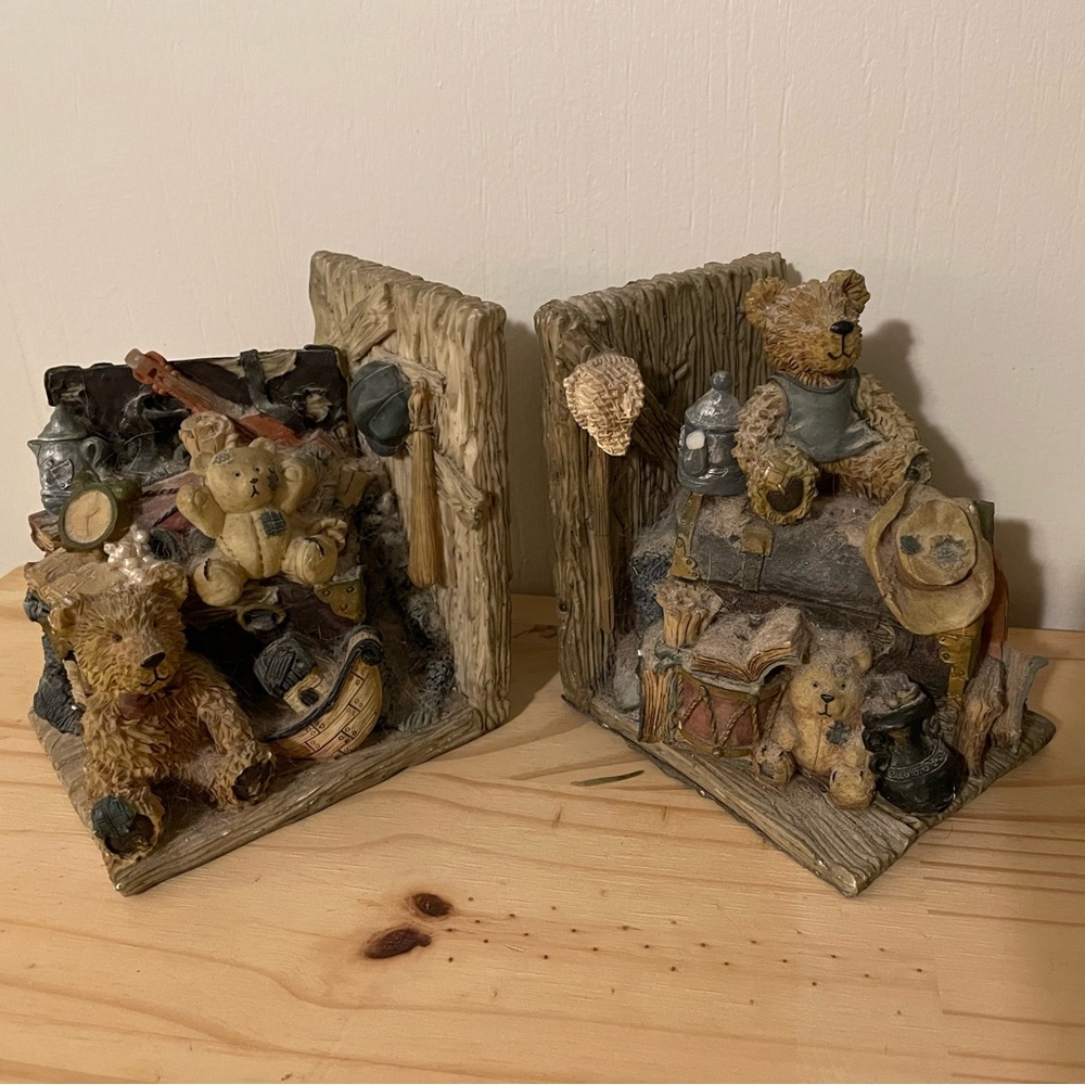 Vintage teddy bookends